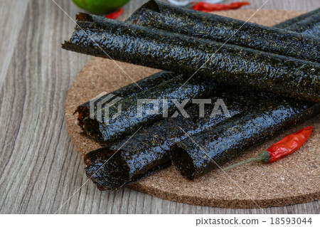 Seaweed rolls 18593044