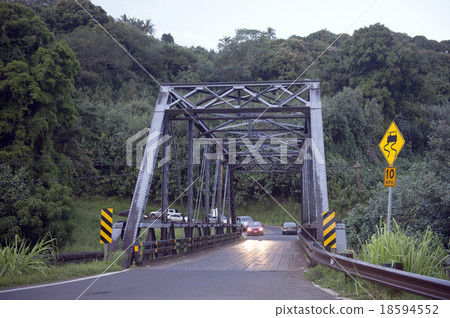 Hanalei's One Lane Bridge, Kauai, Hawaii 18594552