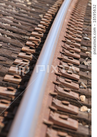 Train Track 18595632