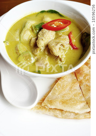 green curry with coconut milk 18596256