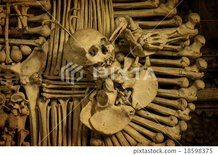 Skulls and bones. Kutna Hora, Czech Republic Skulls and bones. Kutna Hora, Czech Republic 18598375