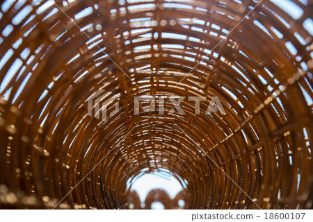 Mesh building 18600107