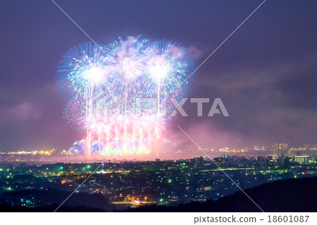 Fireworks overlooking the city 18601087