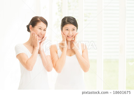兩代美女形象 兩代美女形象 18601675