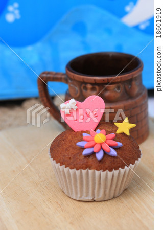 Gum paste made from sugar for decorating pastry Gum paste made from sugar for decorating pastry 18601919