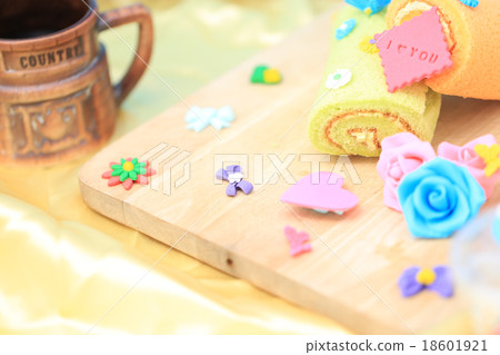 Gum paste made from sugar for decorating pastry 18601921