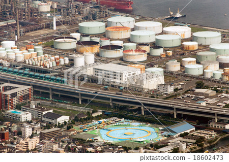 Aerial view of refinery in Isogo Ward, Yokohama City Aerial view of refinery in Isogo Ward, Yokohama City 18602473
