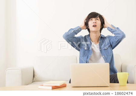 二十幾歲的男性形象 二十幾歲的男性形象 18602474