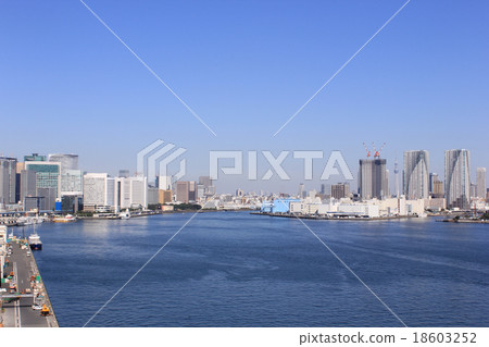 Tokyo cityscape Tokyo harbor Tokyo cityscape Tokyo harbor 18603252