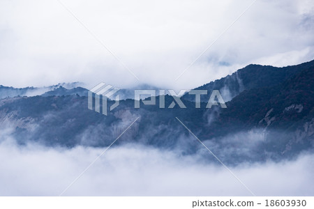 Huashan mount.The highest of China five mountain Huashan mount.The highest of China five mountain 18603930