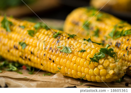 Grilled Corn on the cob with Chili, Cilantro 18605361