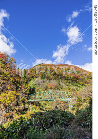 秋葉和鐵橋樑山 18608049