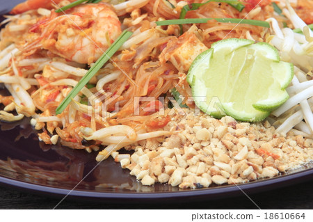 Fried noodle Thai style with prawns. Fried noodle Thai style with prawns. 18610664