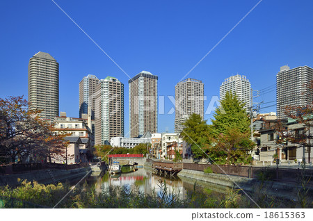 High-rise apartment group in Tokyo · Tsukuda 18615363