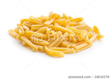 uncooked pasta caserecce 18616576