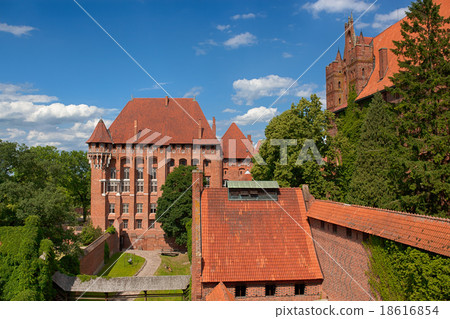 Teutonic castle in Malbork Teutonic castle in Malbork 18616854