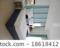 Bed 18618412