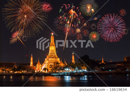 Wat arun at night with fireworks, Thailand. 18619634