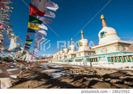 Buddhist stupas in Leh, Northern India Buddhist stupas in Leh, Northern India 18623562