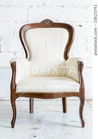 White Retro Chair White Retro Chair 18623741