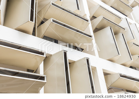 Airflow Building in University Airflow Building in University 18624930