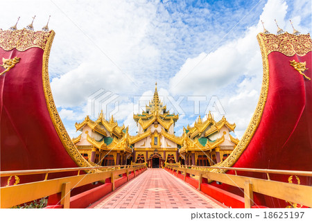 Yangon icon landmark and tourist attraction Yangon icon landmark and tourist attraction 18625197