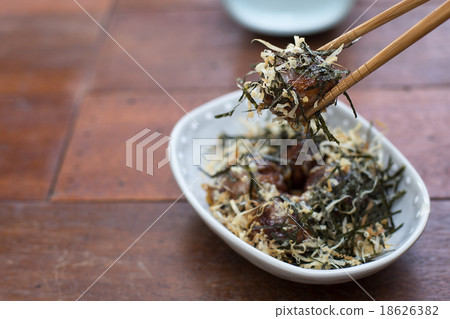 Takoyaki, delicious Japanese style octopus pancake 18626382