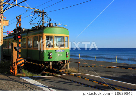 While watching the blue sea and the sky While watching the blue sea and the sky 18629845