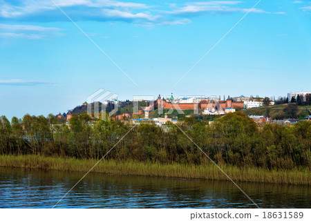 View of Volga embankment with Kremlin 18631589