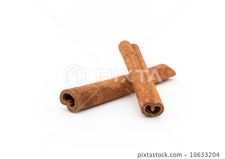 Cinnamon sticks 18633204