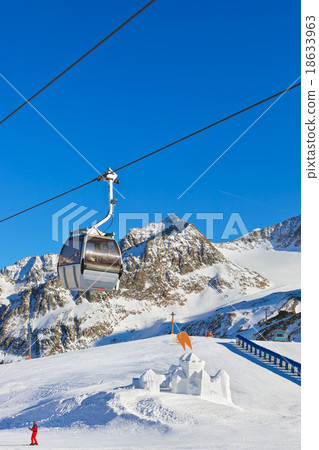 Mountains ski resort - Innsbruck Austria 18633963