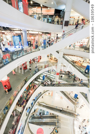 Bangkok, Thailand - March 20th, 2015: Unidentified shoppers in T 18639549