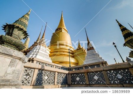 The famous royal emerald temple from Bangkok The famous royal emerald temple from Bangkok 18639989