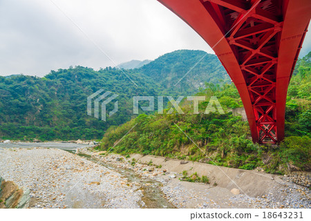 Red bridge locate in Taroko National Park Red bridge locate in Taroko National Park 18643231