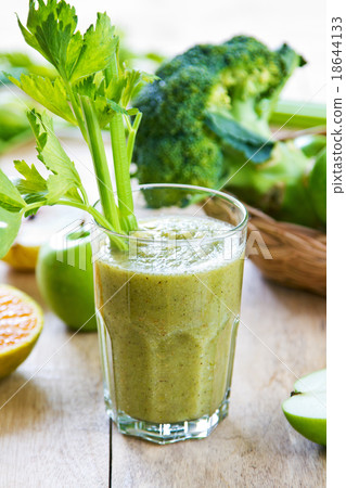 Apple with Celery and Broccoli smoothie Apple with Celery and Broccoli smoothie 18644133