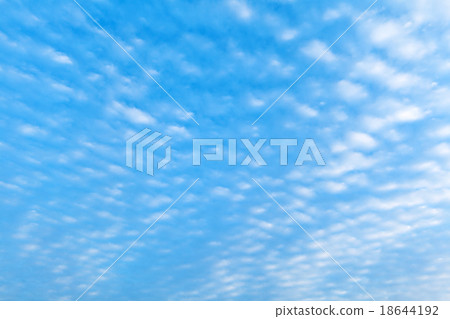 clouds in the blue sky 18644192
