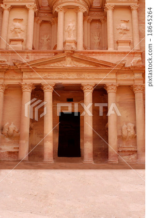 Petra 18645264