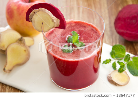 Beetroot with Apple and Ginger extract juice 18647177