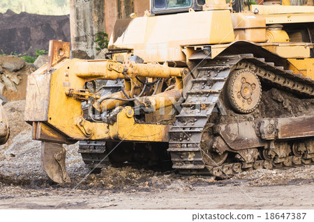 Bulldozer working Bulldozer working 18647387