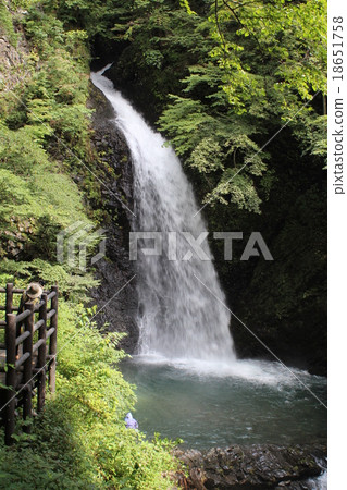 Daisen's waterfall Daisen's waterfall 18651758