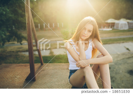 young beautiful girl posing young beautiful girl posing 18651830