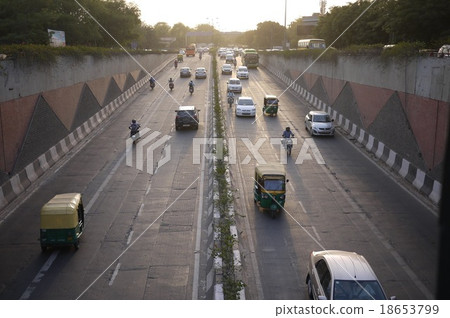 交通 運送 運輸 18653799