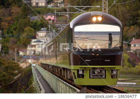 表達 表達 18656477