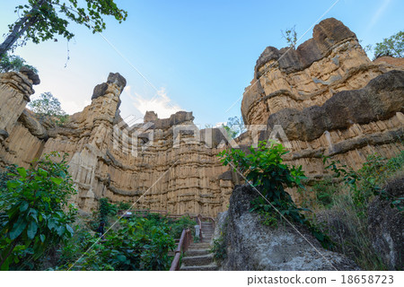 Pha Chor canyon at Mae Wang National Park Pha Chor canyon at Mae Wang National Park 18658723