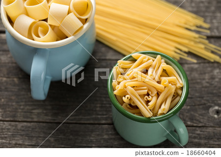 various uncooked pasta 18660404