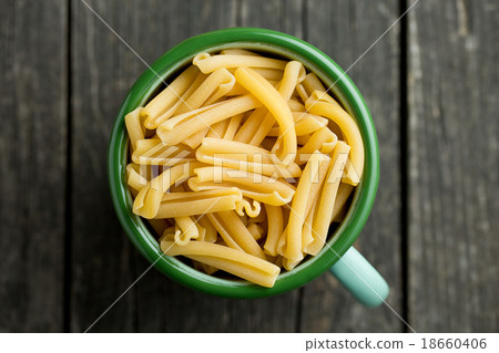 uncooked pasta caserecce 18660406