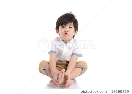 Cute asian boy sitting 18660889
