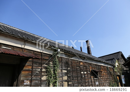 Fukaya City Old Nanatsu Plum Shuzo 18669291