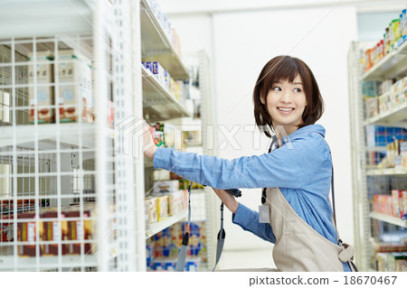 在便利店 在便利店 18670467