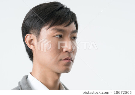 看 看 18672865